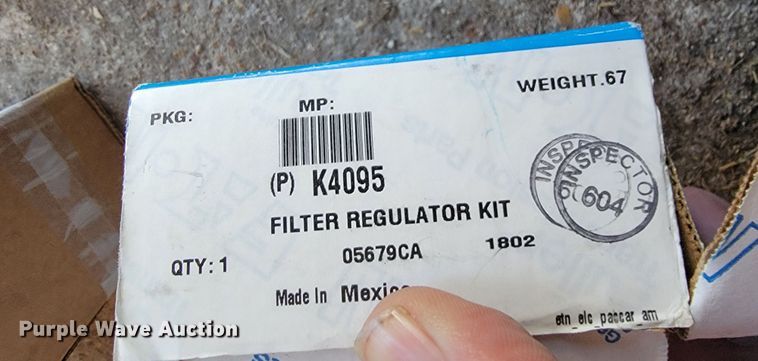 image for item JE9990 2013 Kenworth T700  semi truck