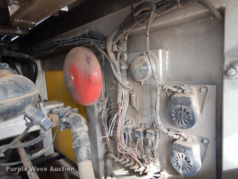 image for item JJ9702 1989 Emergency One Hush Cyclone  pumper fire truck