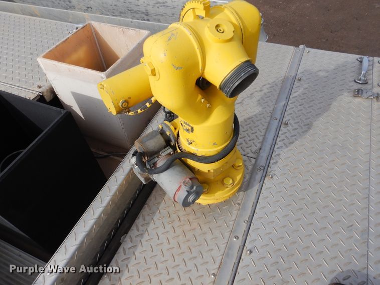 image for item JJ9702 1989 Emergency One Hush Cyclone  pumper fire truck