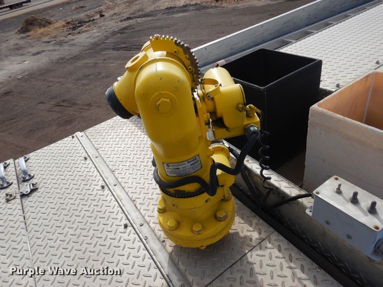 image for item JJ9702 1989 Emergency One Hush Cyclone  pumper fire truck