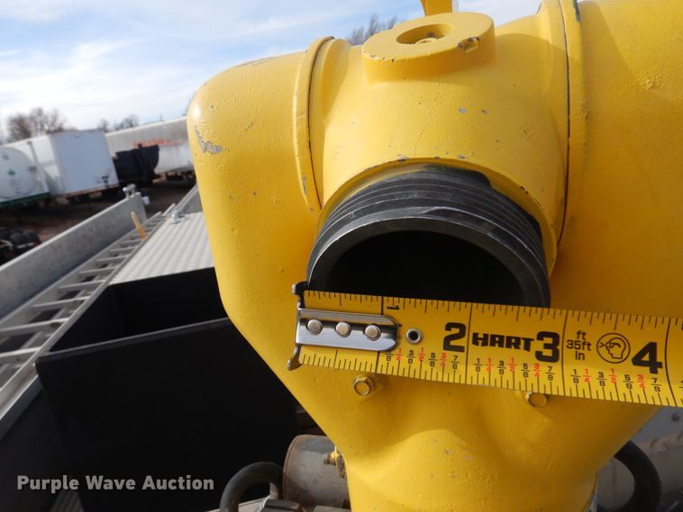 image for item JJ9702 1989 Emergency One Hush Cyclone  pumper fire truck