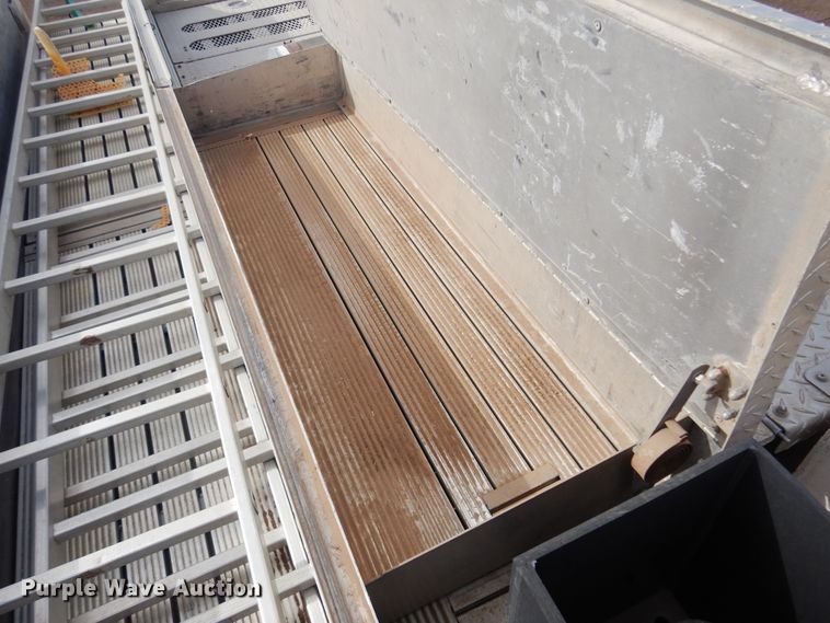 image for item JJ9702 1989 Emergency One Hush Cyclone  pumper fire truck