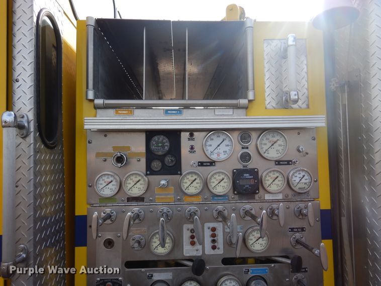 image for item JJ9702 1989 Emergency One Hush Cyclone  pumper fire truck