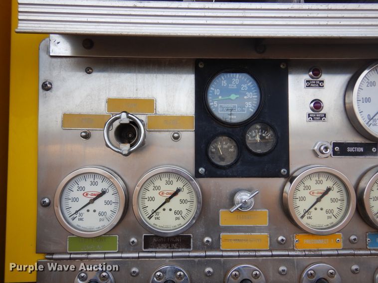 image for item JJ9702 1989 Emergency One Hush Cyclone  pumper fire truck