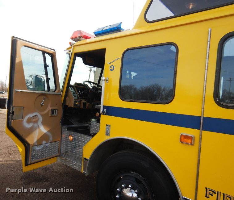 image for item JJ9702 1989 Emergency One Hush Cyclone  pumper fire truck