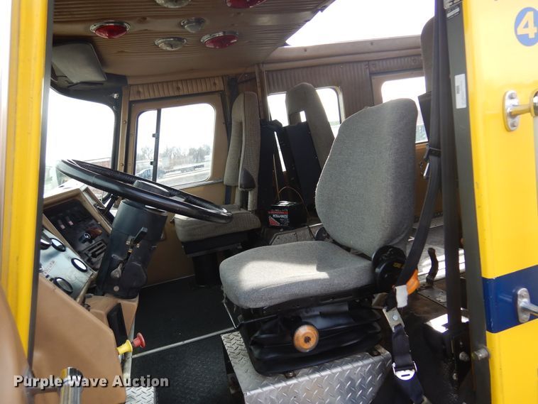 image for item JJ9702 1989 Emergency One Hush Cyclone  pumper fire truck