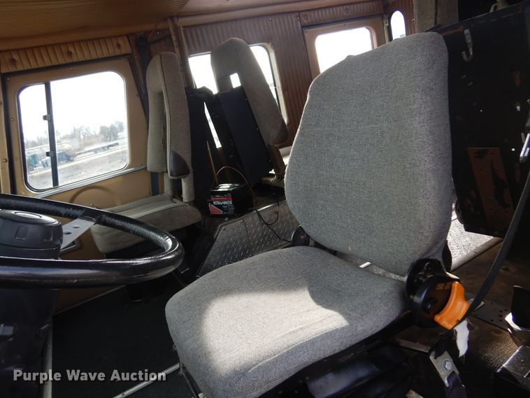 image for item JJ9702 1989 Emergency One Hush Cyclone  pumper fire truck