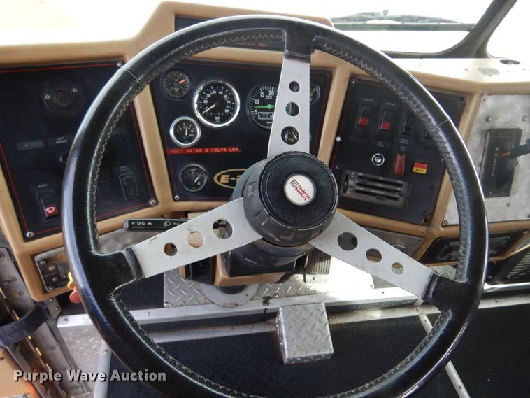 image for item JJ9702 1989 Emergency One Hush Cyclone  pumper fire truck