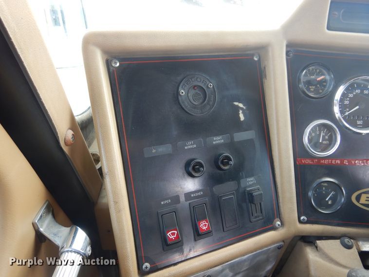 image for item JJ9702 1989 Emergency One Hush Cyclone  pumper fire truck