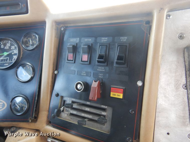 image for item JJ9702 1989 Emergency One Hush Cyclone  pumper fire truck