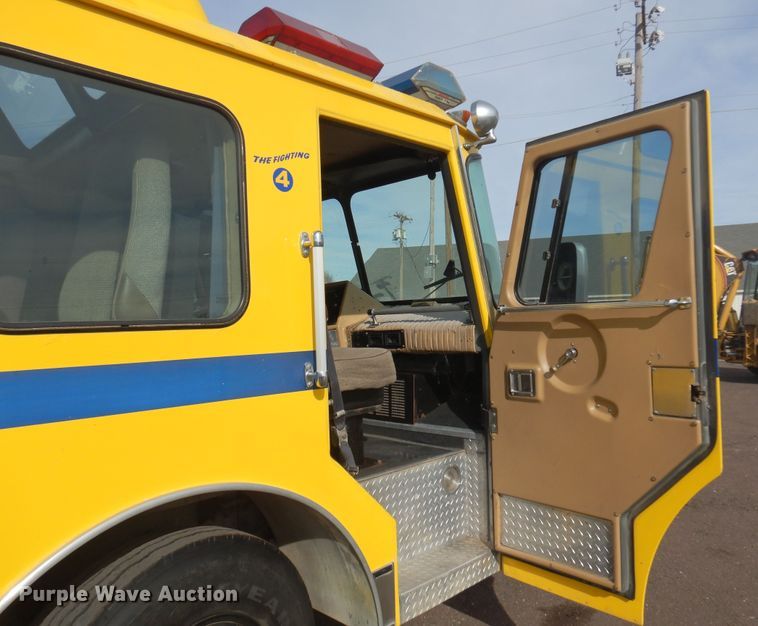 image for item JJ9702 1989 Emergency One Hush Cyclone  pumper fire truck