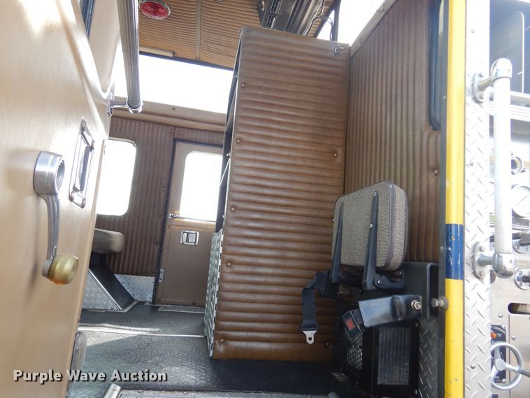 image for item JJ9702 1989 Emergency One Hush Cyclone  pumper fire truck