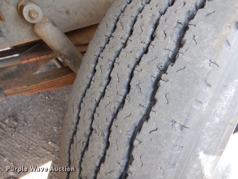 image for item JJ9702 1989 Emergency One Hush Cyclone  pumper fire truck