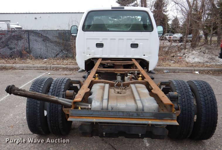 image for item JK9497 2003 Ford F550 Super Duty XL  truck cab and chassis