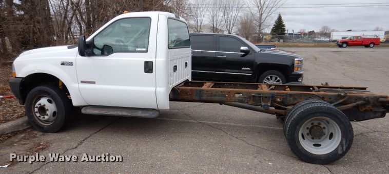 image for item JK9497 2003 Ford F550 Super Duty XL  truck cab and chassis
