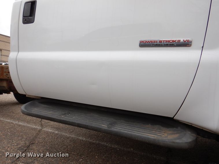 image for item JK9497 2003 Ford F550 Super Duty XL  truck cab and chassis