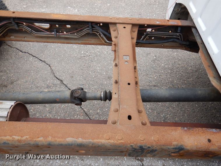 image for item JK9497 2003 Ford F550 Super Duty XL  truck cab and chassis