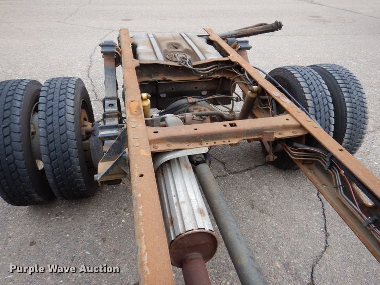 image for item JK9497 2003 Ford F550 Super Duty XL  truck cab and chassis