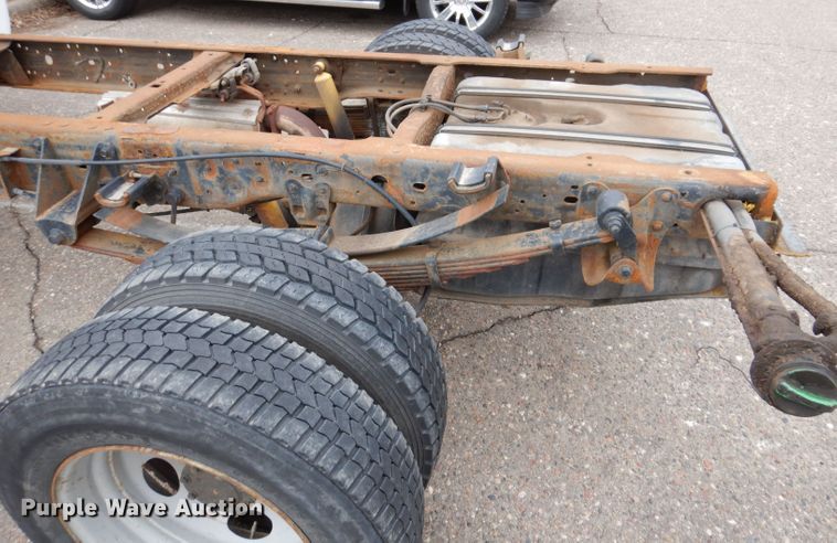 image for item JK9497 2003 Ford F550 Super Duty XL  truck cab and chassis