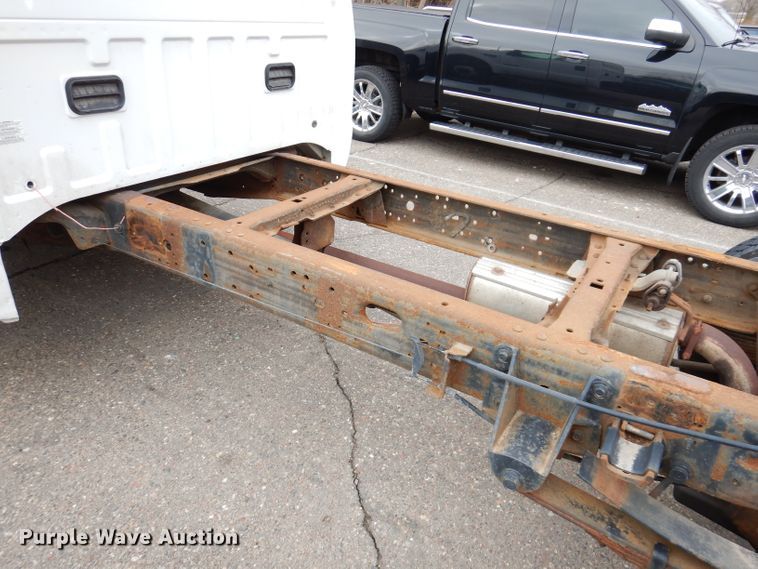 image for item JK9497 2003 Ford F550 Super Duty XL  truck cab and chassis