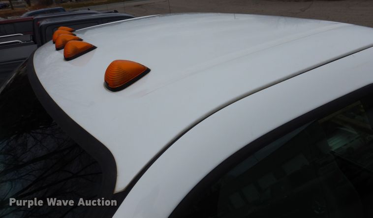 image for item JK9497 2003 Ford F550 Super Duty XL  truck cab and chassis