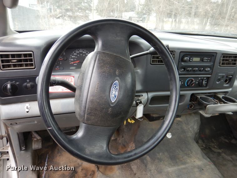 image for item JK9497 2003 Ford F550 Super Duty XL  truck cab and chassis