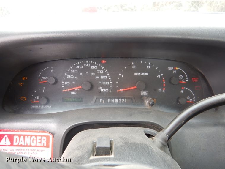 image for item JK9497 2003 Ford F550 Super Duty XL  truck cab and chassis