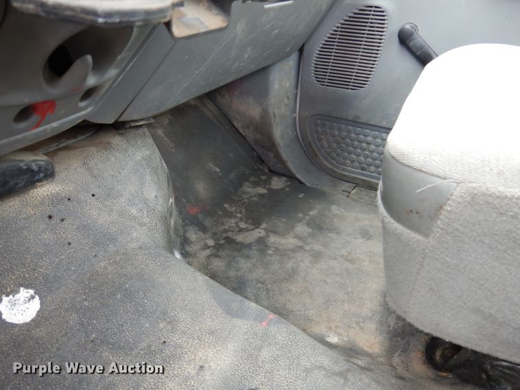 image for item JK9497 2003 Ford F550 Super Duty XL  truck cab and chassis