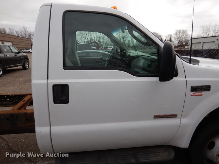 image for item JK9497 2003 Ford F550 Super Duty XL  truck cab and chassis