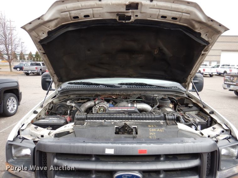 image for item JK9497 2003 Ford F550 Super Duty XL  truck cab and chassis