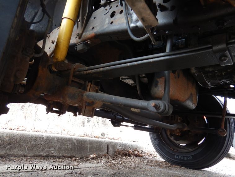 image for item JK9497 2003 Ford F550 Super Duty XL  truck cab and chassis