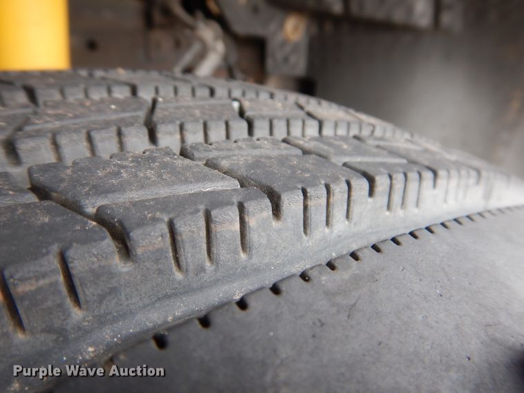 image for item JK9497 2003 Ford F550 Super Duty XL  truck cab and chassis