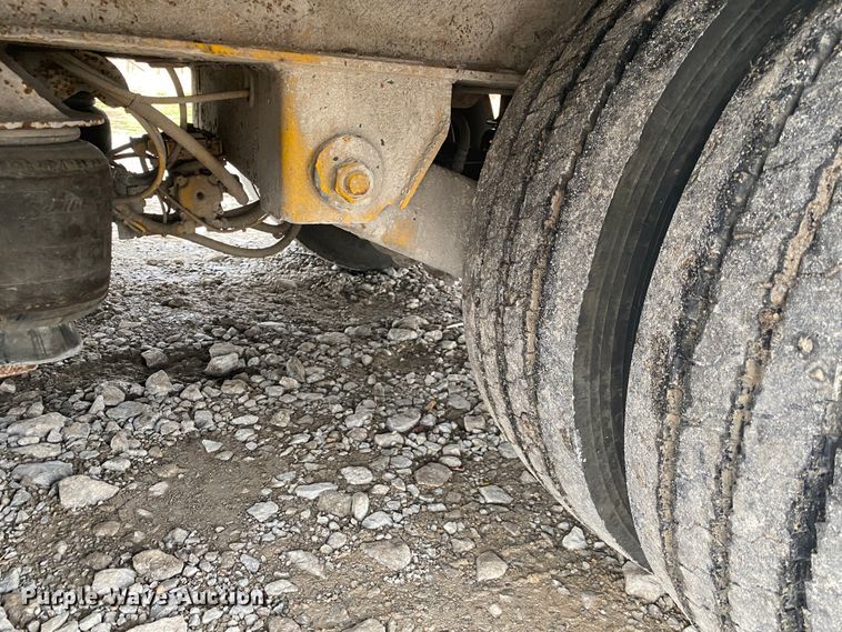 image for item JN9250 2007 Trail King  drop deck equipment trailer