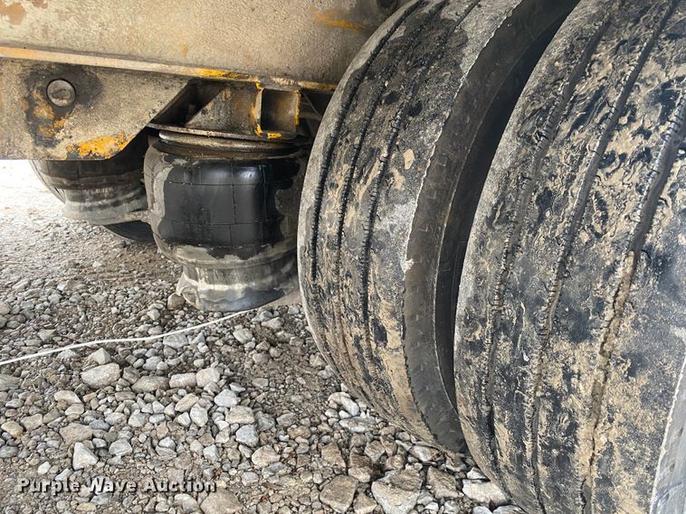 image for item JN9250 2007 Trail King  drop deck equipment trailer