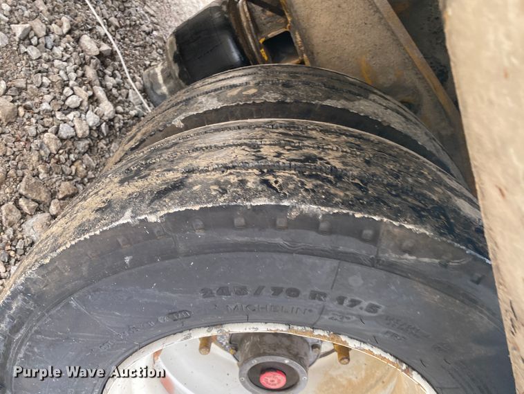 image for item JN9250 2007 Trail King  drop deck equipment trailer