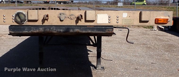 image for item JO9606 2003 Transcraft Eagle  flatbed trailer