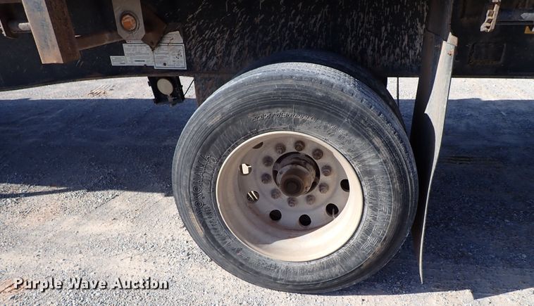 image for item JO9607 2008 Utility Trailers  flatbed trailer