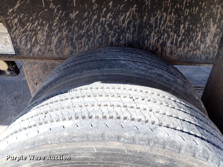 image for item JO9607 2008 Utility Trailers  flatbed trailer