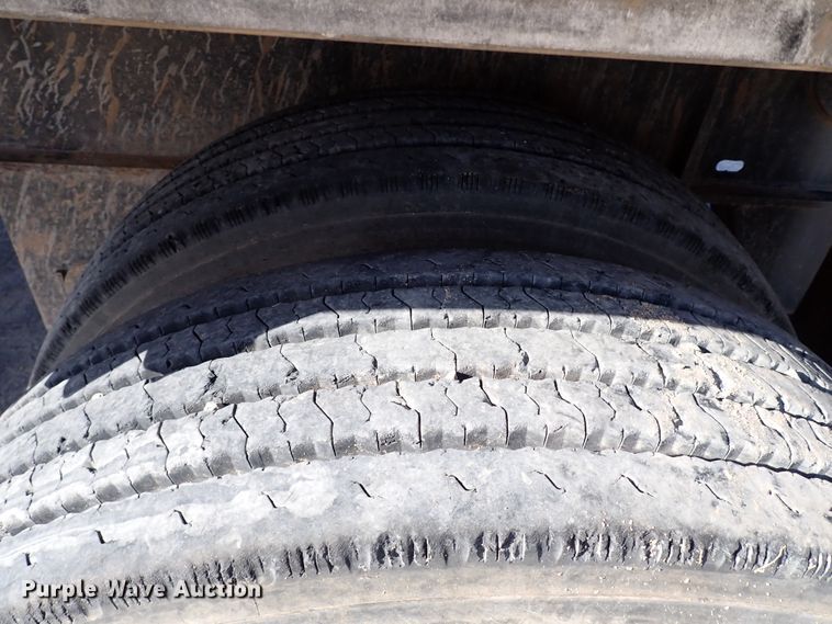 image for item JO9607 2008 Utility Trailers  flatbed trailer