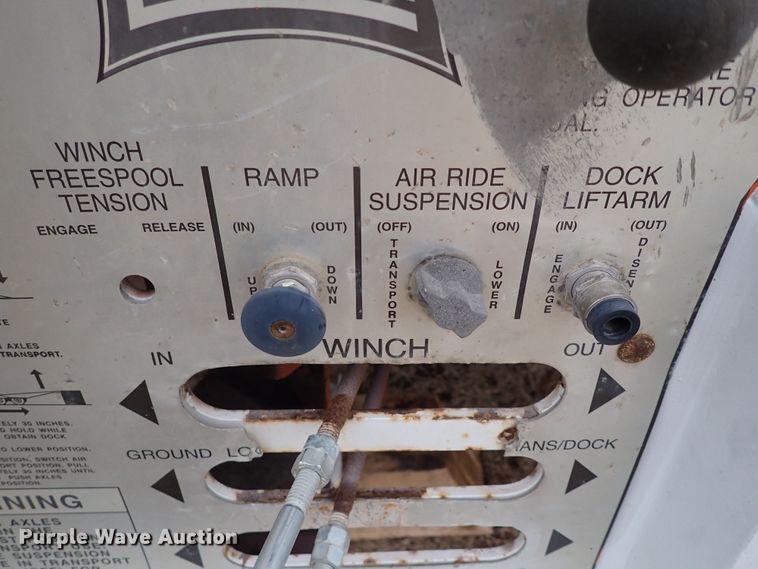 image for item JO9632 2005 Landoll  drop deck equipment trailer