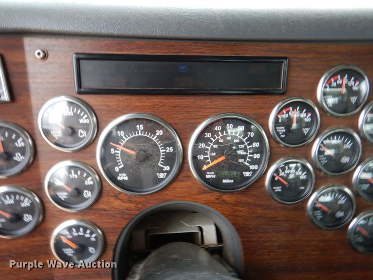 image for item JS9613 2005 Western Star 4900  semi truck