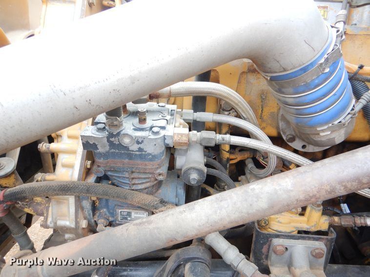 image for item JS9613 2005 Western Star 4900  semi truck