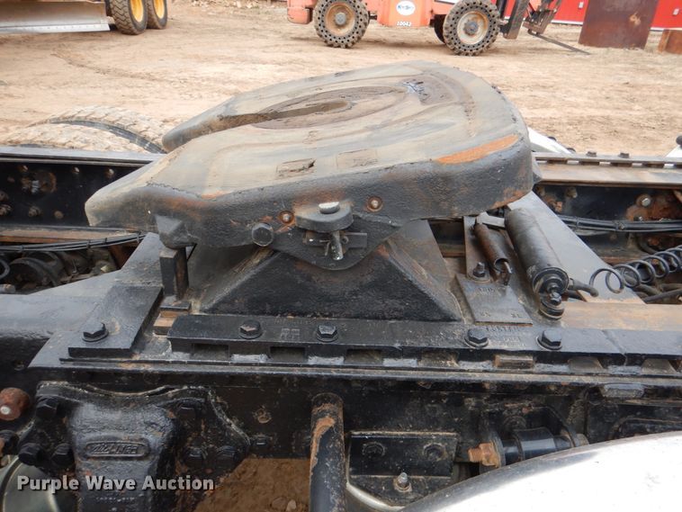 image for item JS9613 2005 Western Star 4900  semi truck