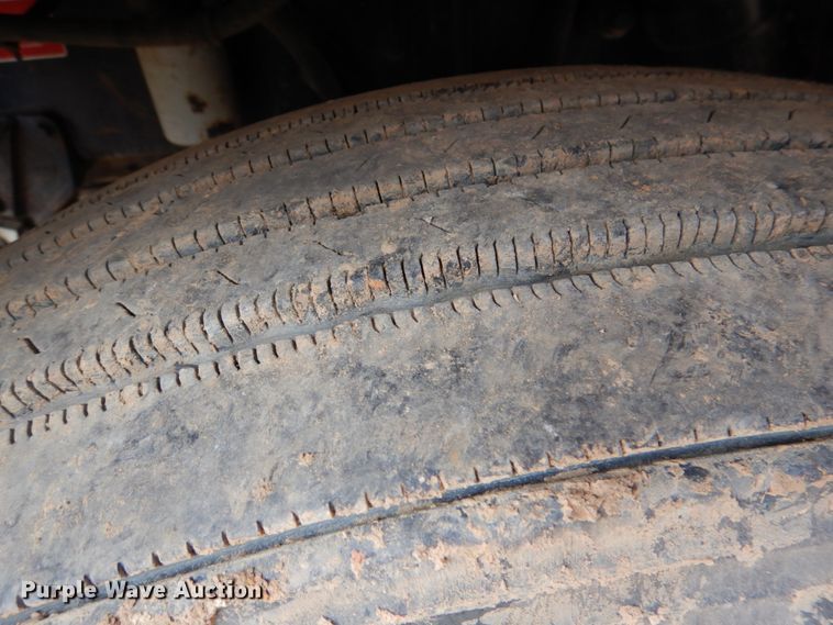 image for item JS9613 2005 Western Star 4900  semi truck