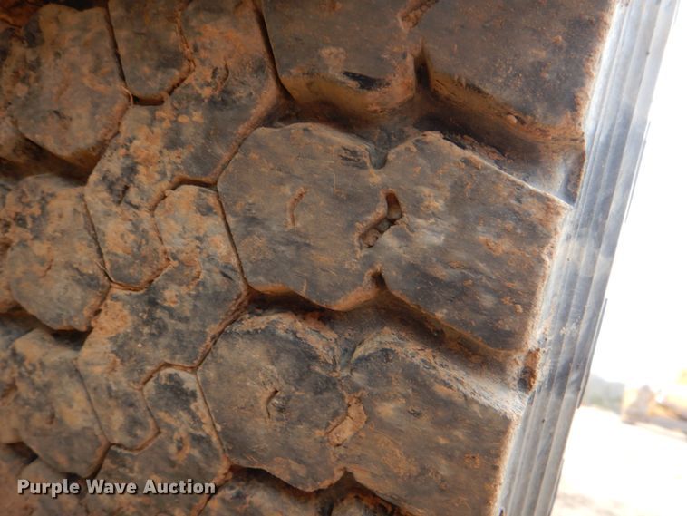 image for item JS9613 2005 Western Star 4900  semi truck