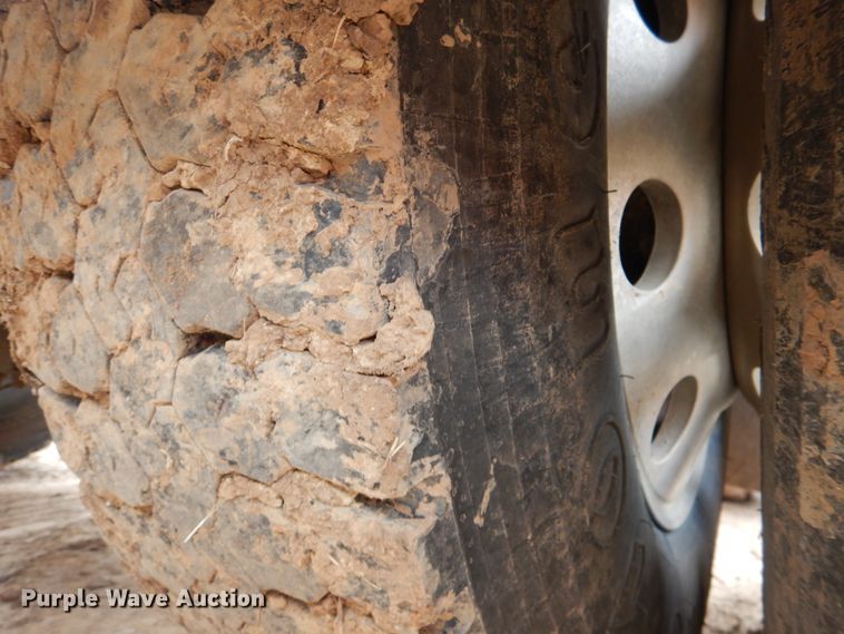 image for item JS9613 2005 Western Star 4900  semi truck