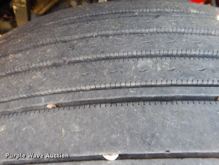 image for item KP9231 2015 Peterbilt 389  semi truck