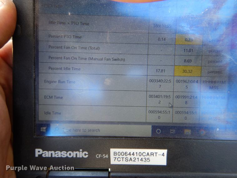 image for item KP9231 2015 Peterbilt 389  semi truck