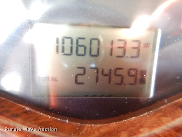 image for item KP9232 2005 Mack CHN613  semi truck