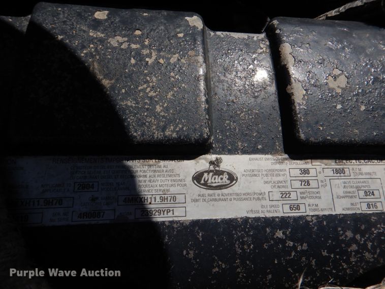 image for item KP9232 2005 Mack CHN613  semi truck